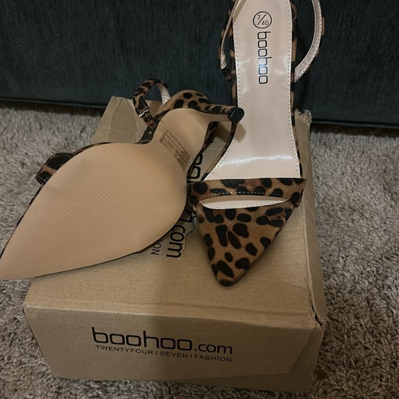 Boohoo leopard print, sling back heels - Picture 2 of 3